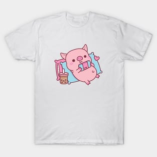 Cute Piggy Gamer Chilling With Video Games And Bubble Tea T-Shirt
